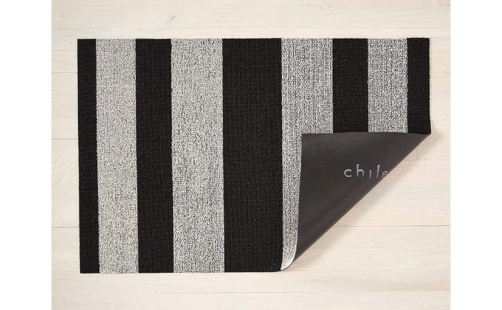 Chilewich Bold Stripe Shag Mat Black/White 24"x36"